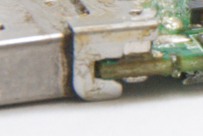 Corsair Flash Voyager 4Gb - Крепление USB разьема крупным планом